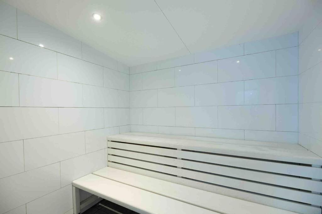 City Apartment, Pool & Carpark Adelaide Exterior photo