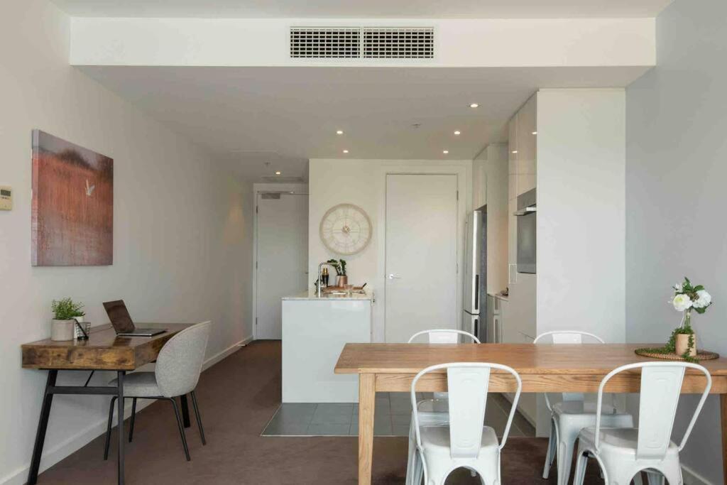 City Apartment, Pool & Carpark Adelaide Exterior photo